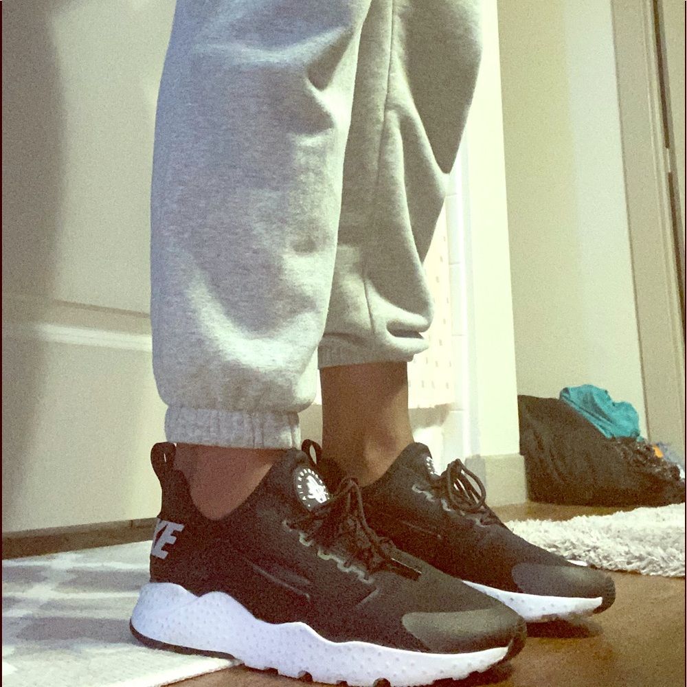 Nike W Air Huarache Run Ultra Black White